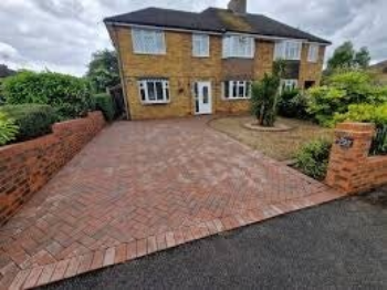 driveway cleaning in weybridge