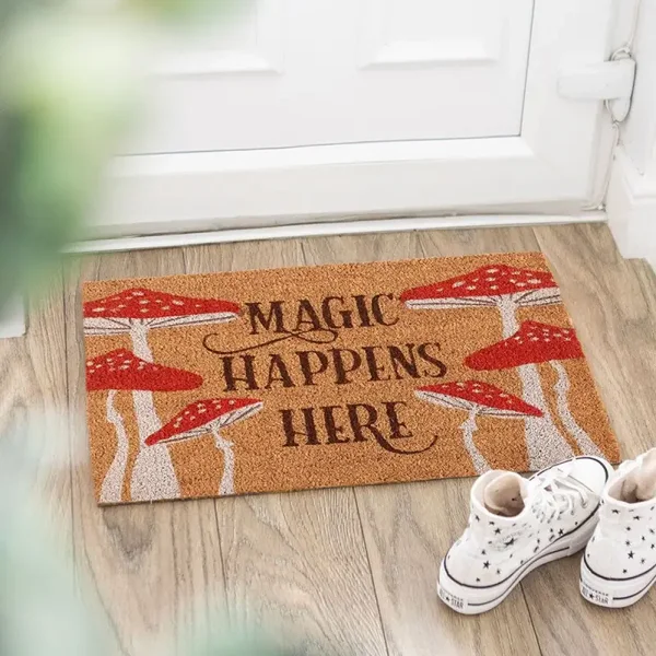 Deurmat "Magic Happens Here"