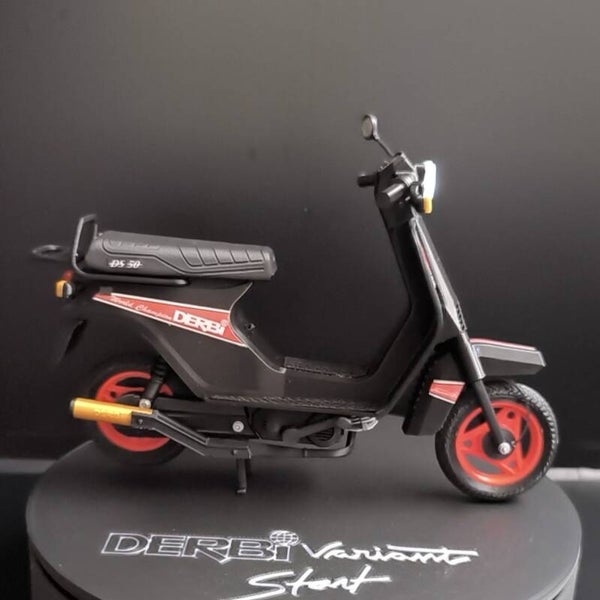 DERBI START DS 50 WORLD CHAMPION MAQUETA A ESCALA 1/10
