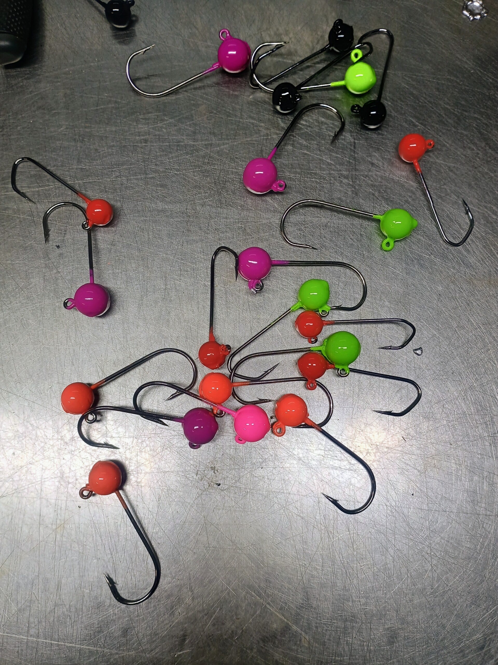 Round head jigs powder coated