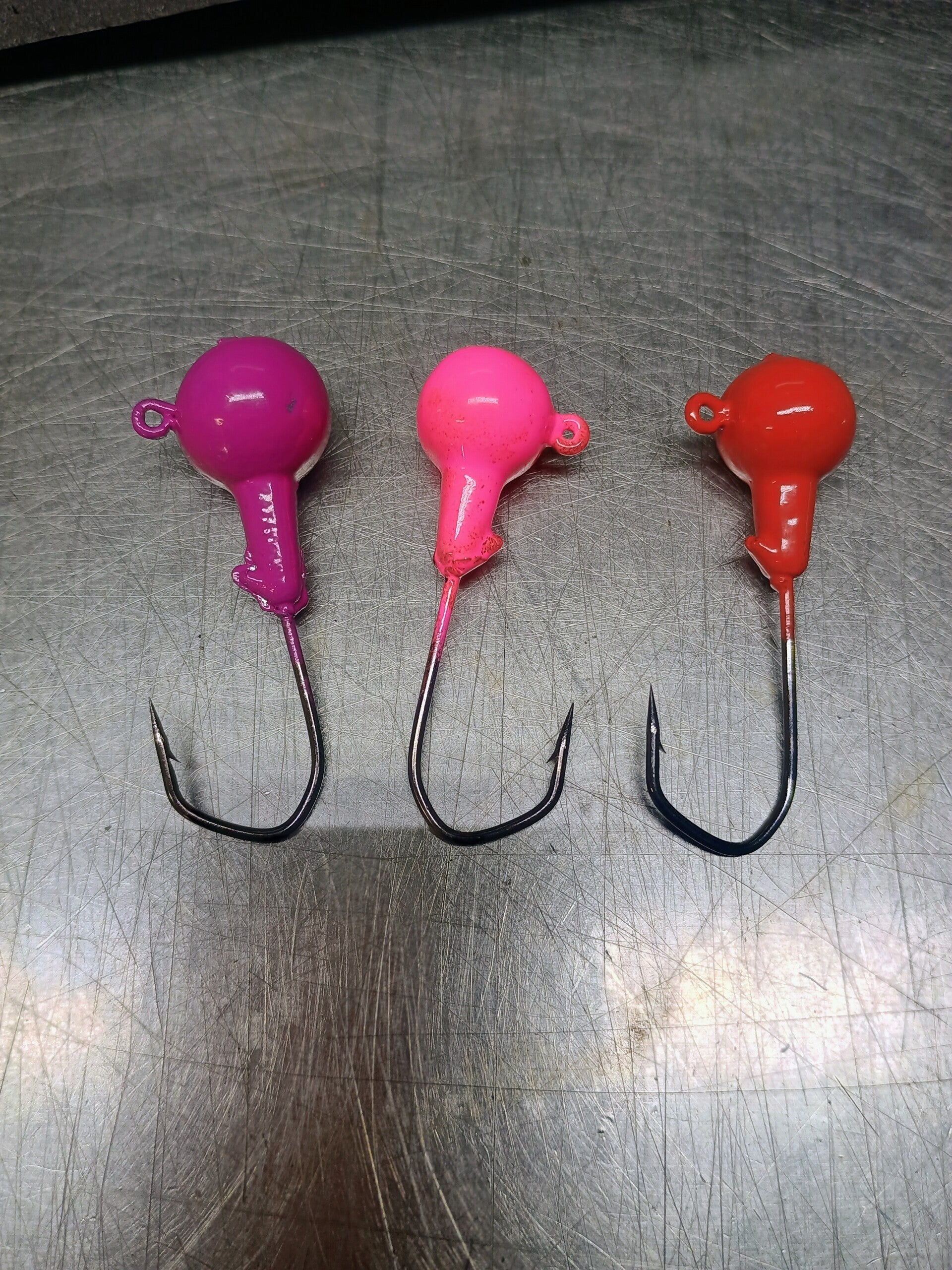 Barbed collar round head painted jig