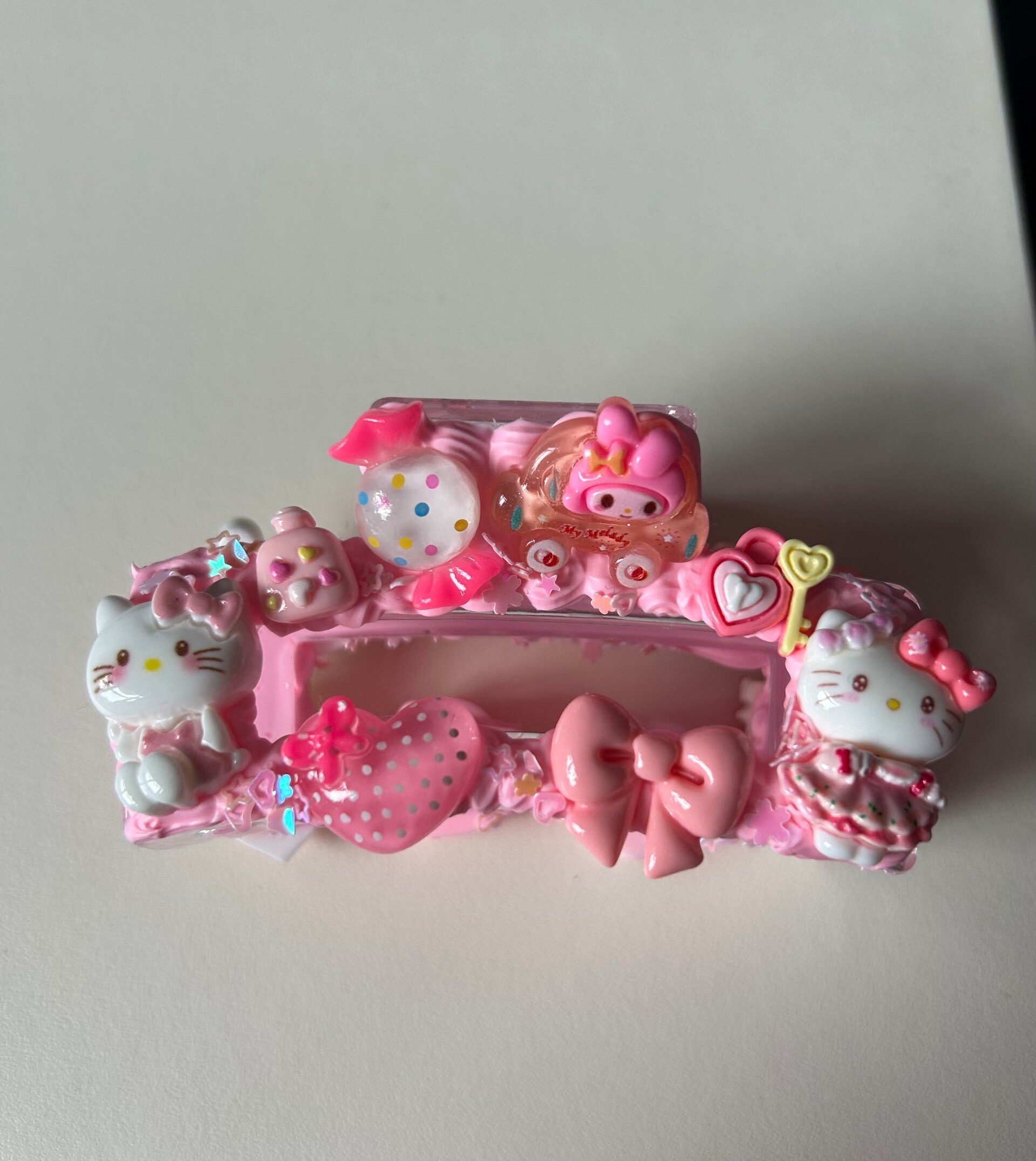 Hello kitty claw clip