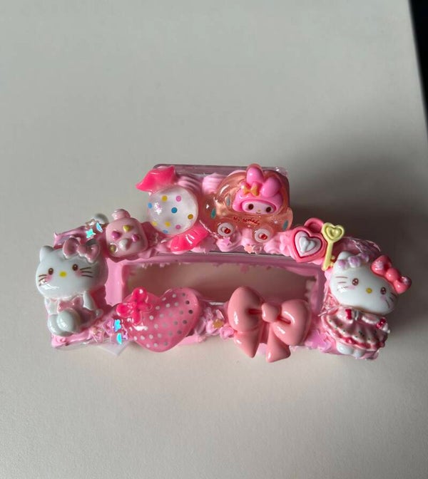 Hello kitty claw clip