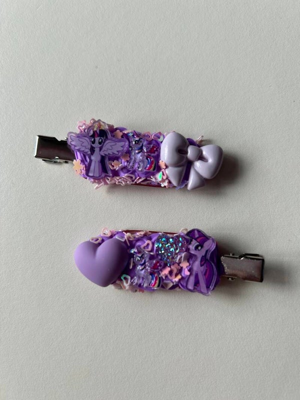 Sparkle hair clips (one pair)