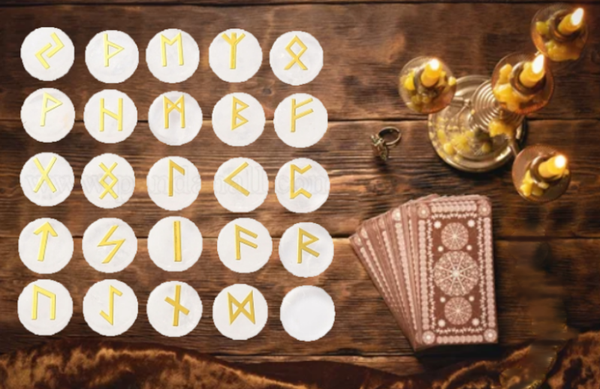 Runes Alphabet Futhark ancien - CRISTAL DE QUARTZ naturel