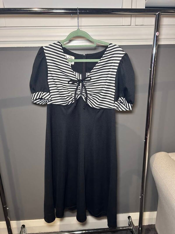 Vintage Flattery by Jonathan Summers Black and white dress