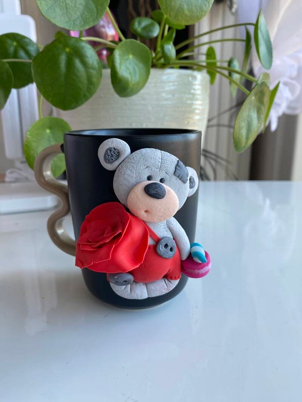 Mug noir — Ourson en Fimo, fait main
