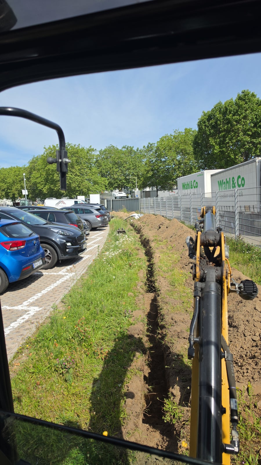 Erdarbeiten und Baggerarbeiten durch Hausmeisterservice Schmidt Berlin