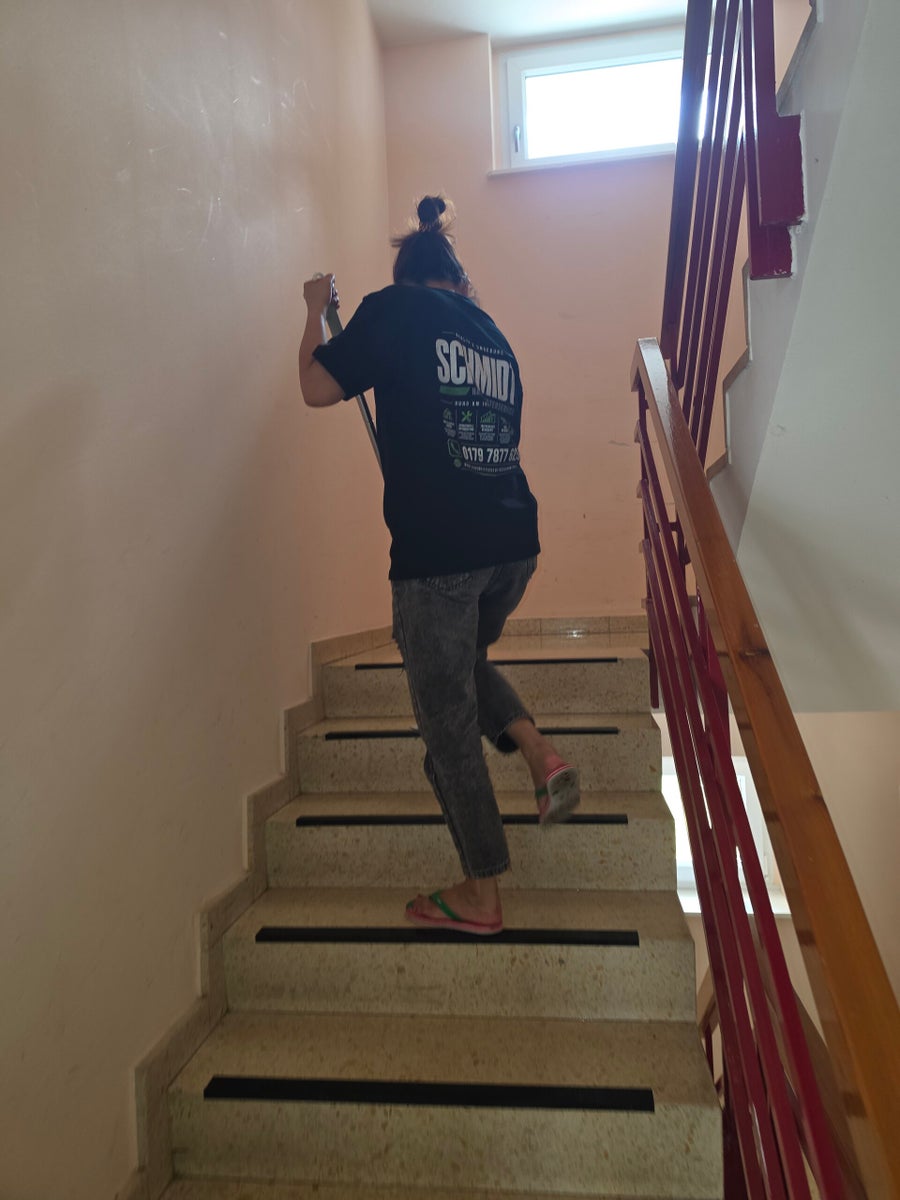 Treppenhausreinigung durch Hausmeisterservice Schmidt Berlin