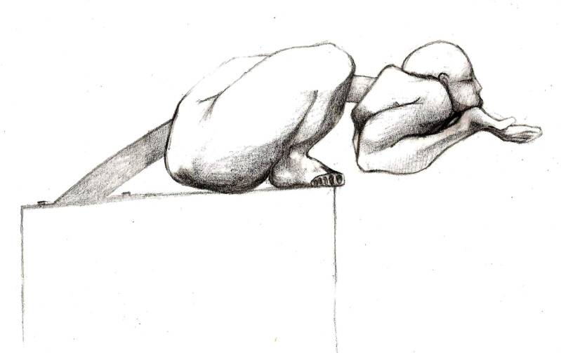 Dessin de la gargouille de forme humaine accroupie. Son buste se détache du reste du corps mais est réuni à celui-ci par un profilé carré.