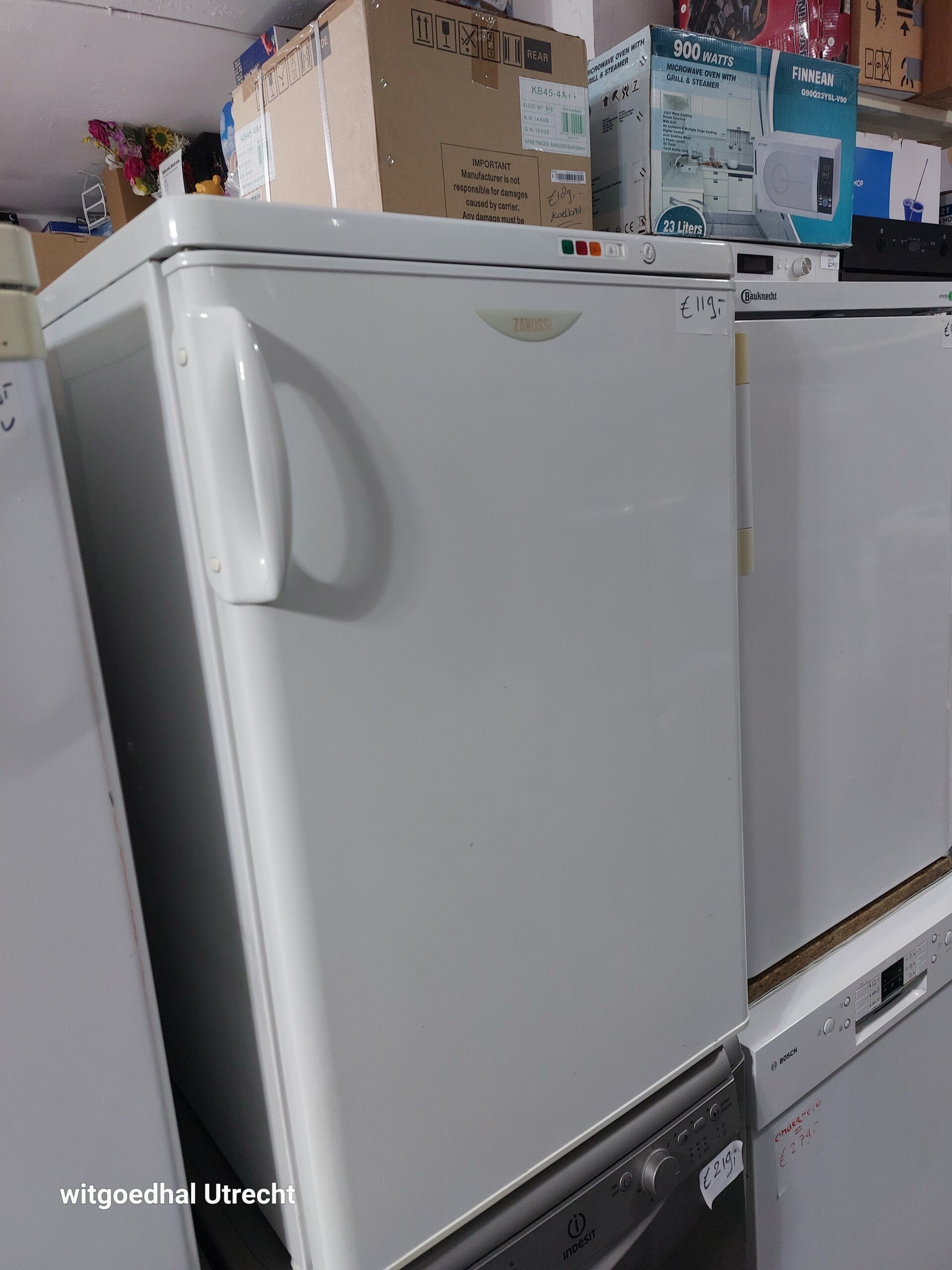 Gereviseerd  tafelmodel  vriezer zanussi