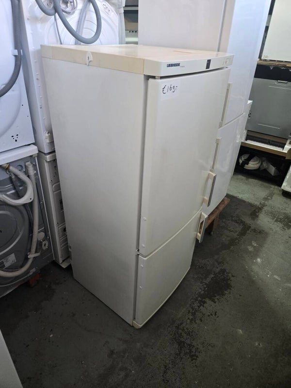 2e hands  koelkast  liefhebber 145 cm hoog
