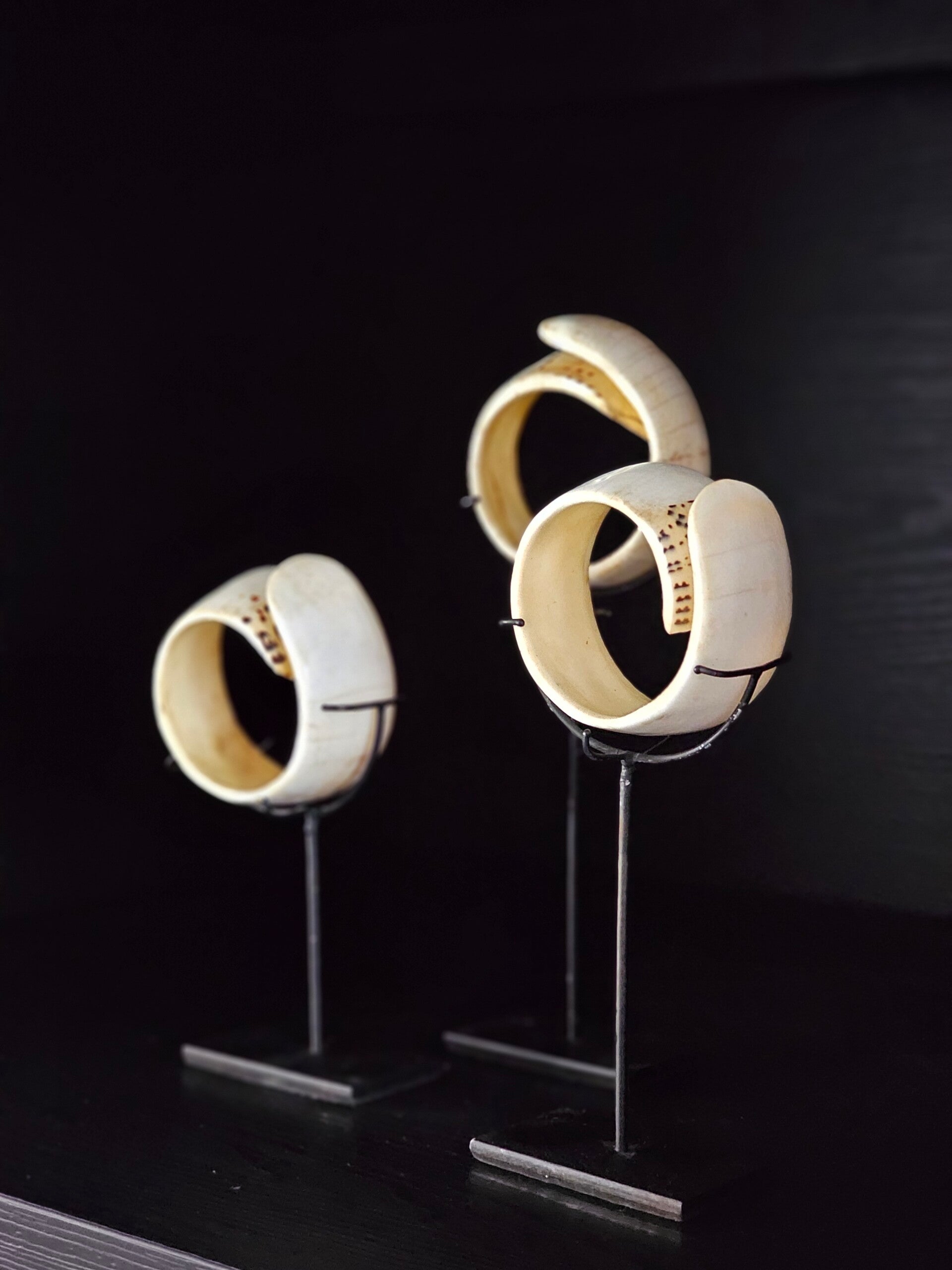 Moana schelpenringen op voet (set van 3)