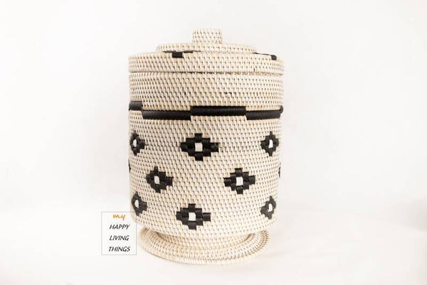 Basket rattan MAXI white/black, little star with hood.  Free delivery !  Gratis verzending !