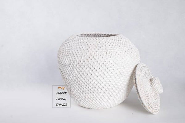 Basket rattan XL white round.  Free delivery ! Gratis verzending !