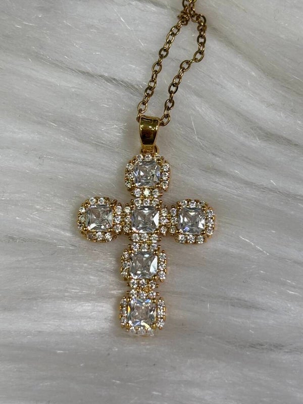 Collier croix doré