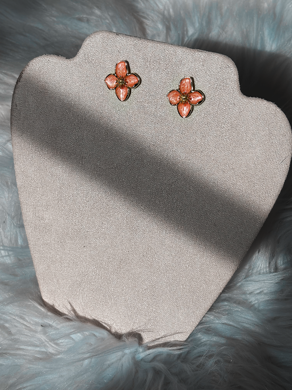 Boucle d’oreille fleur orange