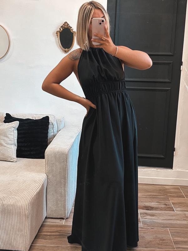 Robe longue ras de cou noir