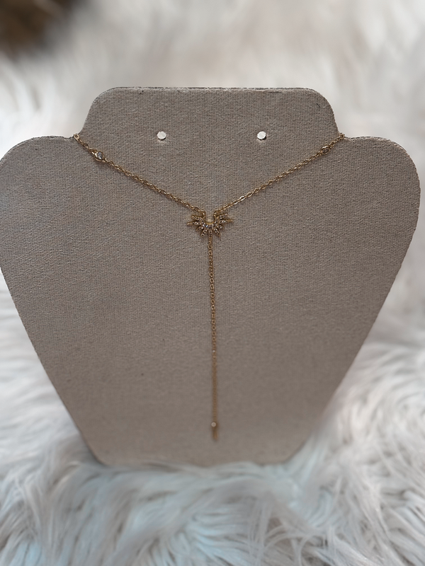 Collier pendent soleil doré