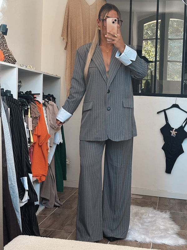Ensemble de Tailleur gris à rayures