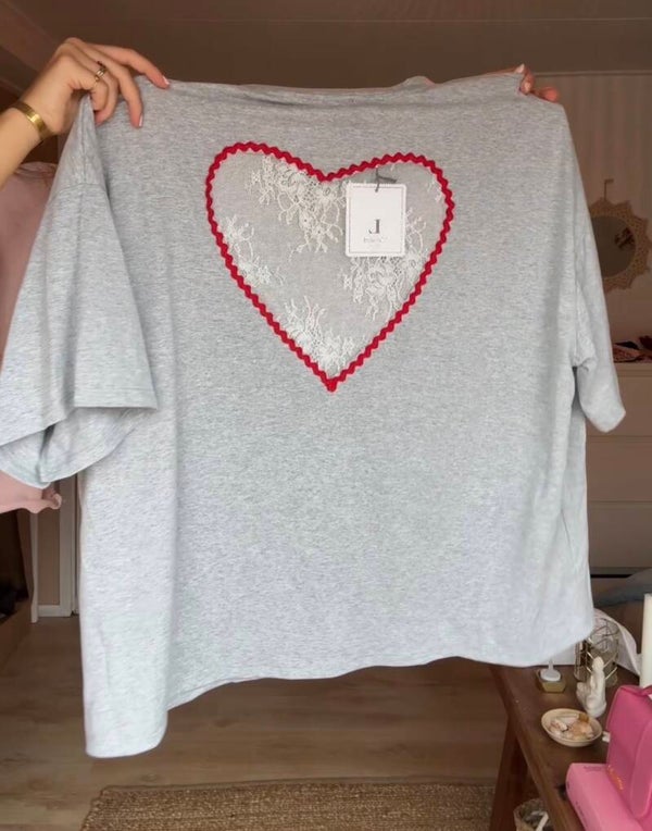 T-shirt ⭑ Lace heart grey