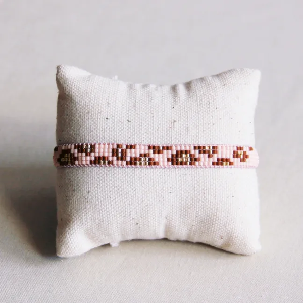 Weefarmbandje met leopard print - cognac/peach