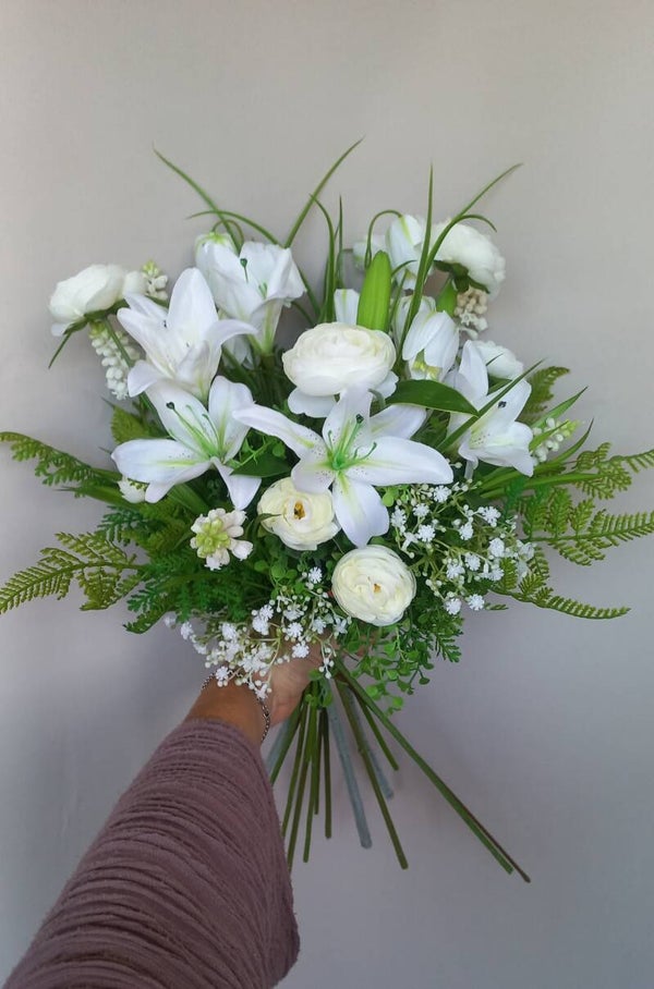Bruid boeket  van kunstbloemen