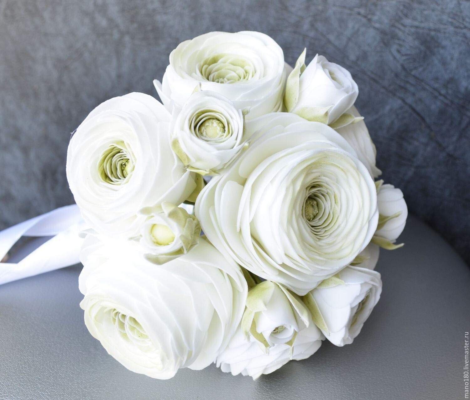 Bruidboeket  witte ranunculs