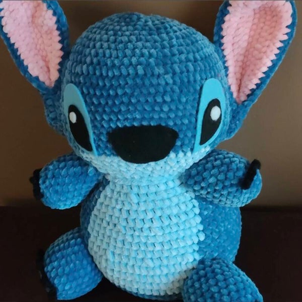 Stitch et angèle