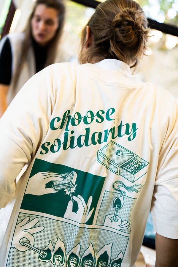 T-shirt Choose solidarity - oversized