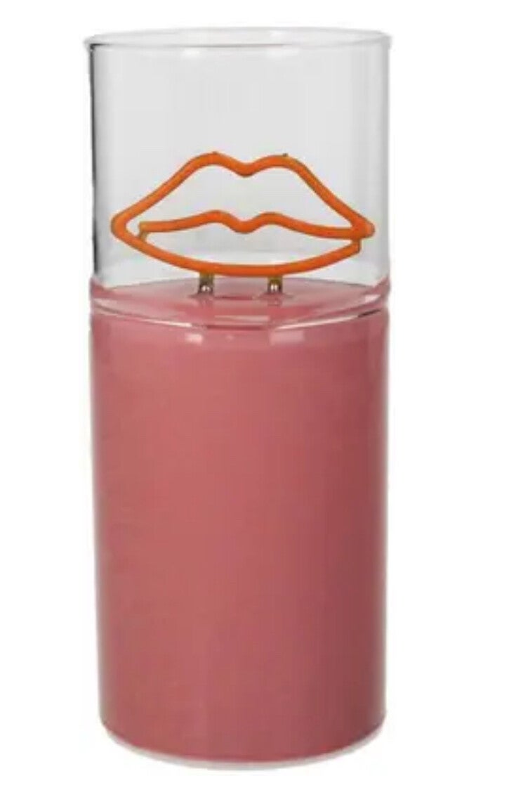Glas lippen roze