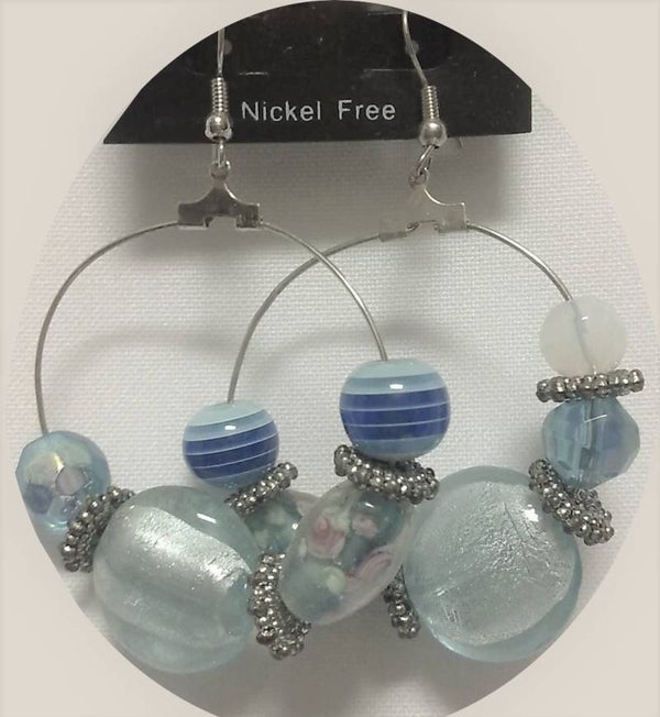 [10062]  Oorhangers met grote blauwe kralen 