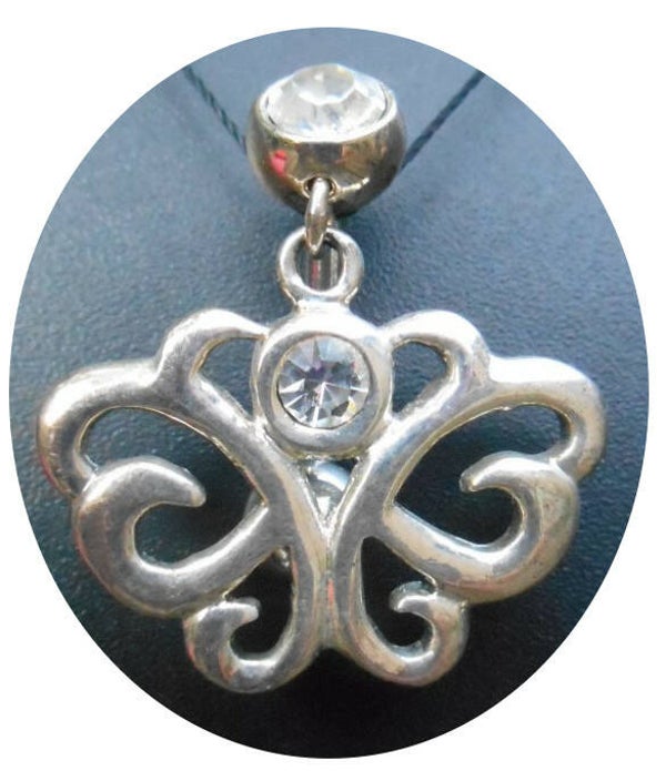 [14033]  Reverse tribal navelpiercing 