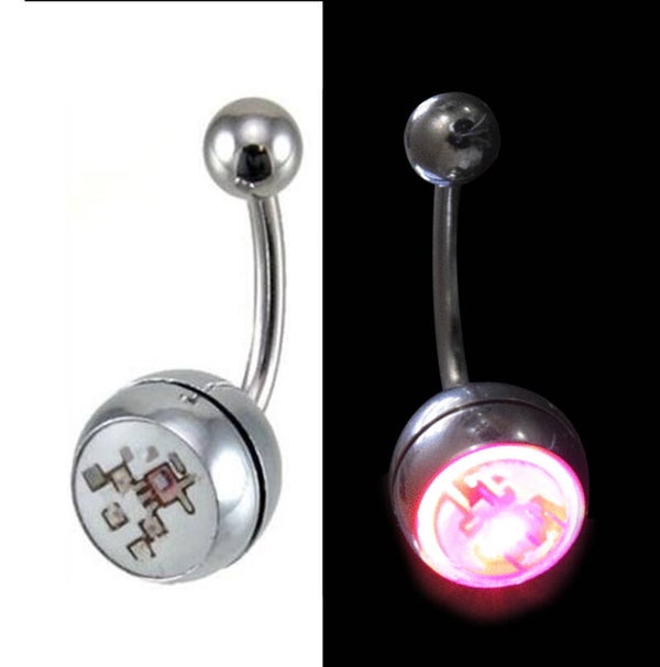 [14035]  Navelpiercing met knipperlichtje 