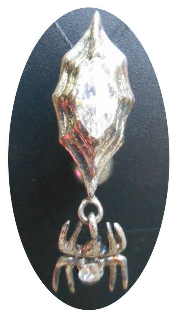 [14040]  Reverse navelpiercing spider 