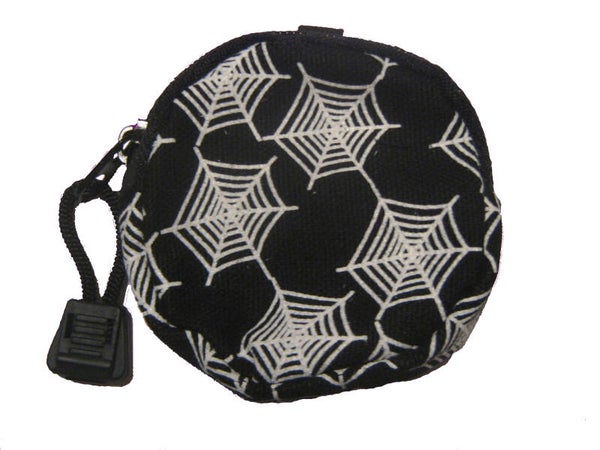 [23009]  Rond zwart portemonneetje met spinnewebben