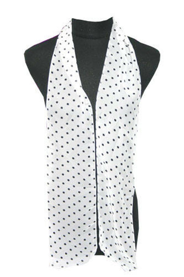 [16024]  Dunne witte sjaal met kleine zwarte stippen