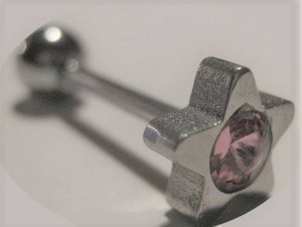 [15084]  Tongpiercing met ster