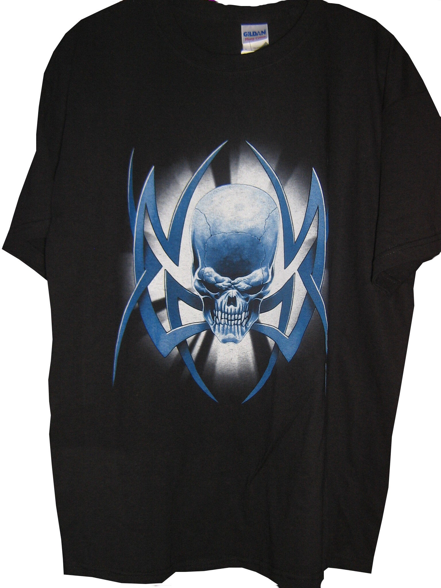 [29007]  Zwart t-shirt met tribal-opdruk