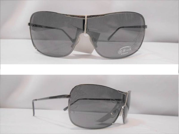 [4076]  Zwarte zonnebril