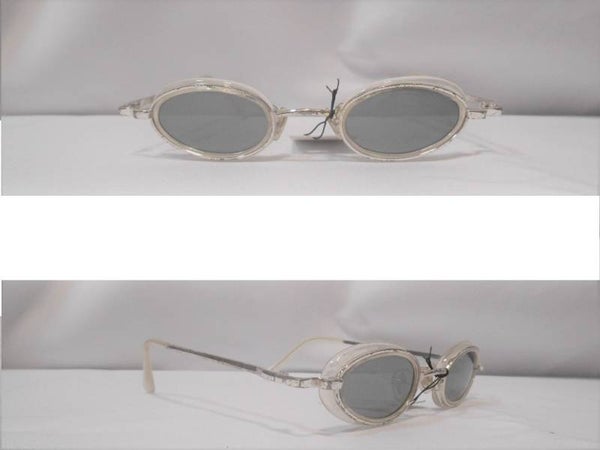 [4099]  Witte zonnebril