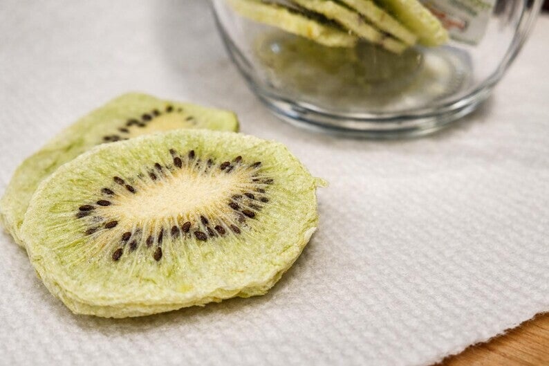 Organic Freeze Dried Kiwi Slices | Crunchy Natural Fruit Snack | Healthy Kid's Snacks Gluten Free Vegan