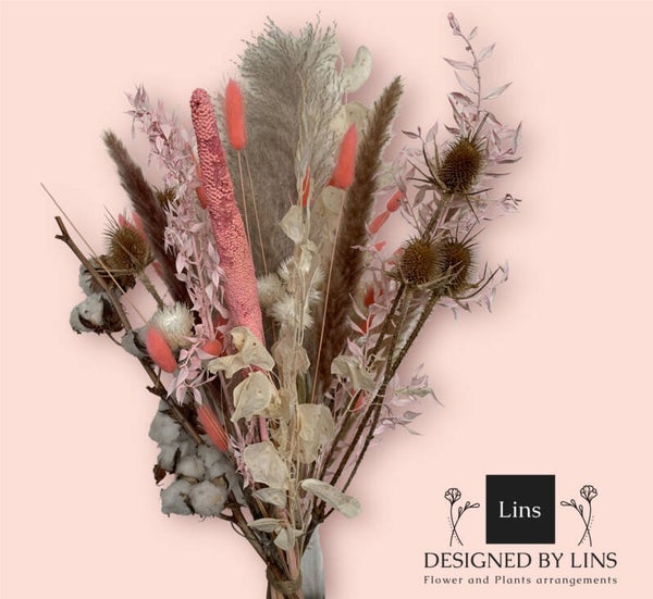 Plukboeket van droogbloemen