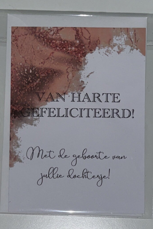 GEFELICITEERD EEN DOCHTERTJE