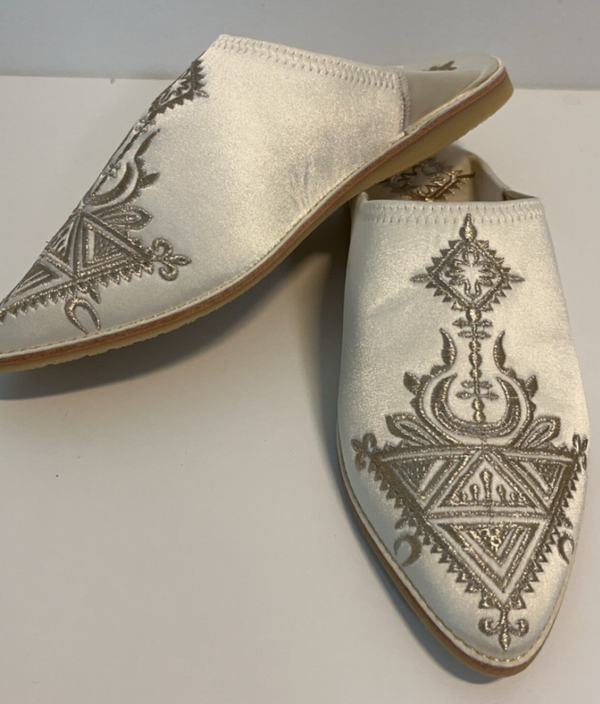 BELGHAAT/BEL3AAT WIT/GOUD