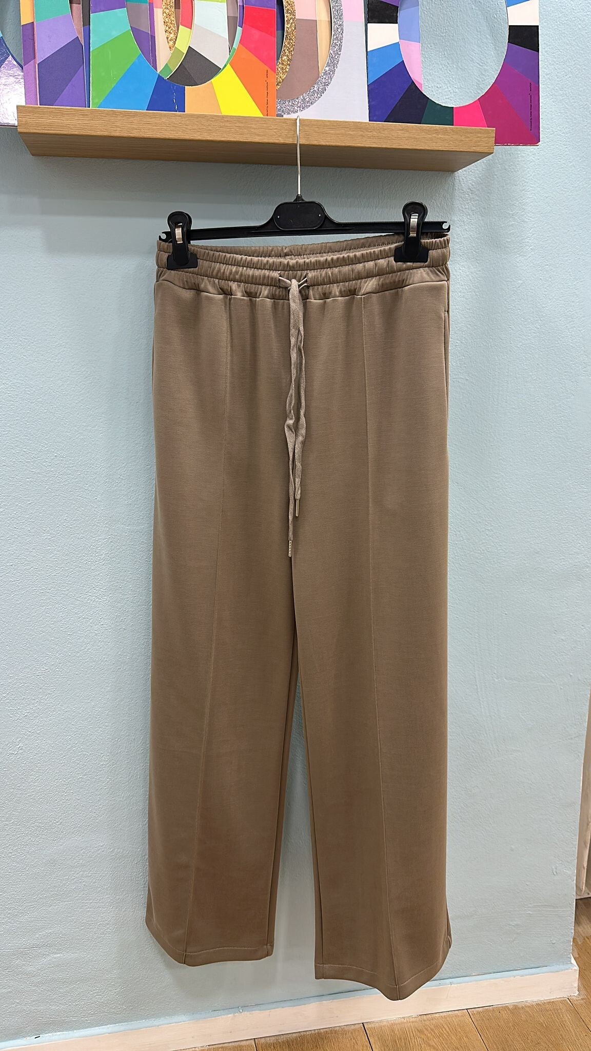 Pantalone Palazzo Soft-Touch con coulisse e riga verticale centrale