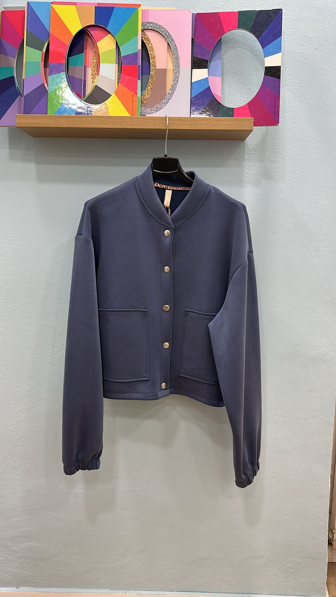 Felpa Soft Touch bottoncino  azzurro polvere