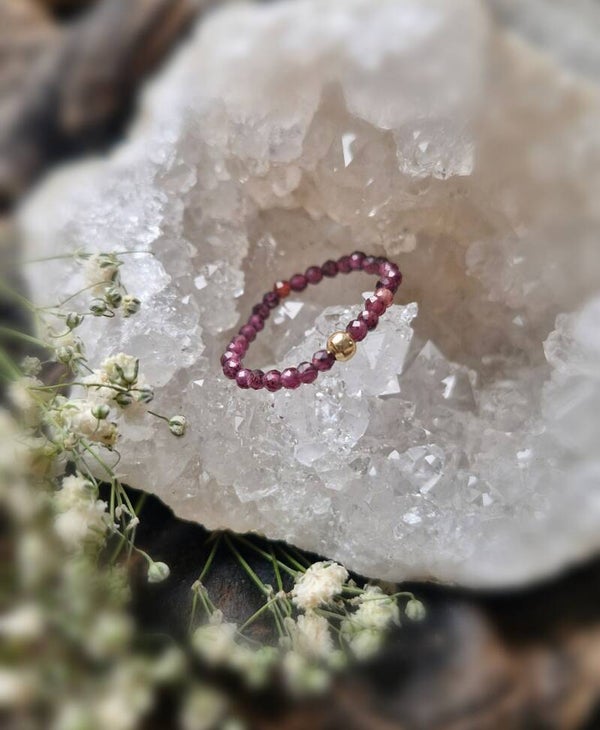 Granat Ring