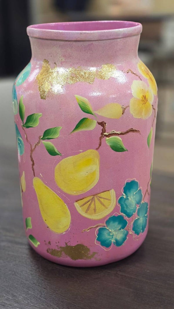 Roze citroenen vaas
