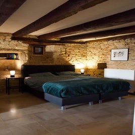belle-vue-master-bedroom-standard.jpg